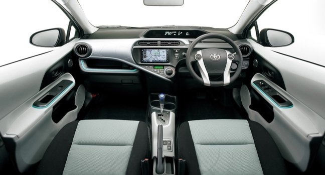 Toyota-Prius-C-automundoo-carro-autos-coches